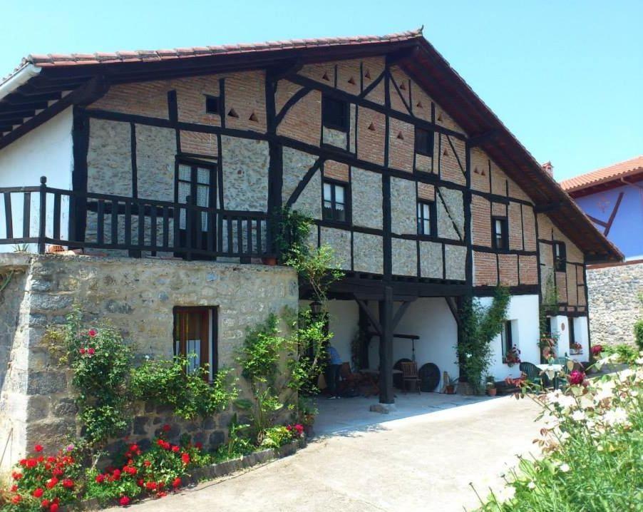 Casa Rural Ozollo Gautegiz Arteaga Exterior photo